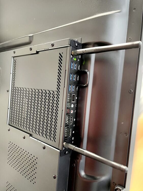 Интерактивная панель Antouch ANTP-65-20icG2.1
